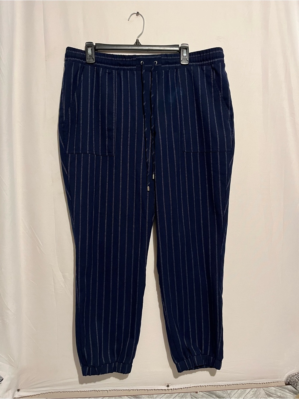 Nine West Navy Pinstriped Drawstring Capri Joggers